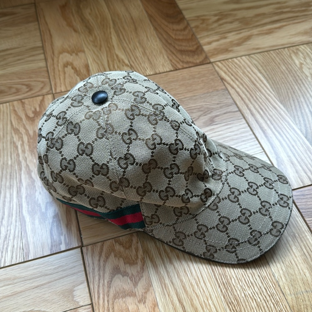 Gucci GG canvas baseball hat